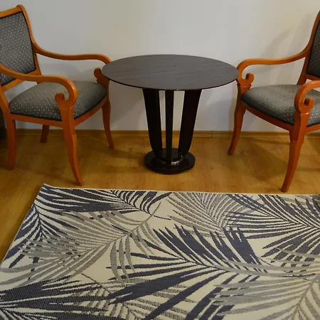 Center, Basement Fl, 7 Beds, 10min From Serdica * Sofia