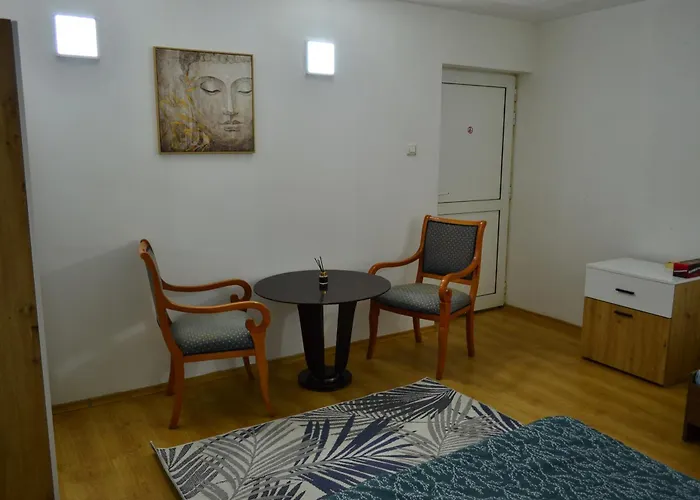 Center, Basement Fl, 7 Beds, 10min From Serdica ソフィア