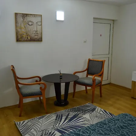 Center, Basement Fl, 7 Beds, 10min From Serdica Sofia